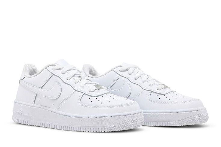 Nike Air Force 1 Triple White